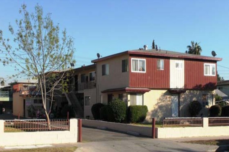 Primary Photo - 5914-5920 Willowcrest Ave