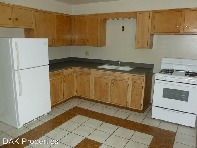 Foto del edificio - 8700 W Silver Spring Dr
