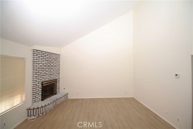 Building Photo - 115 N Sierra Vista St