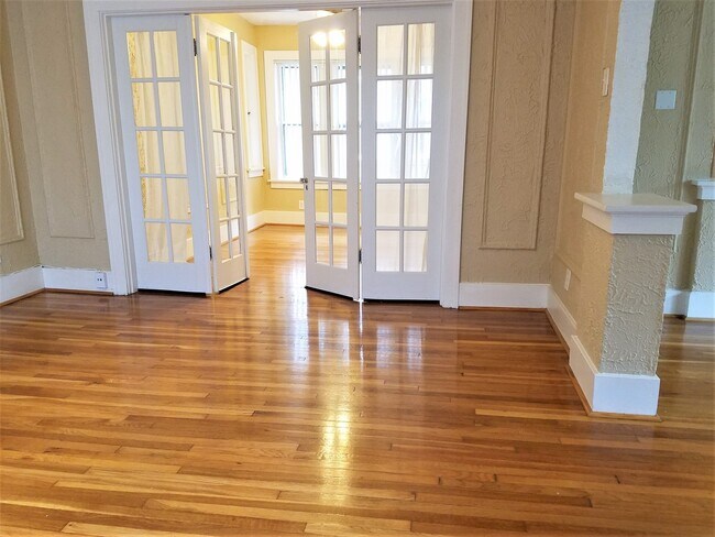 Foto del edificio - 7004 Amherst Ave