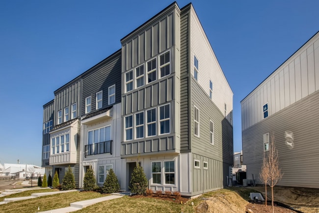 Photo - 5714 California Ave Townhome