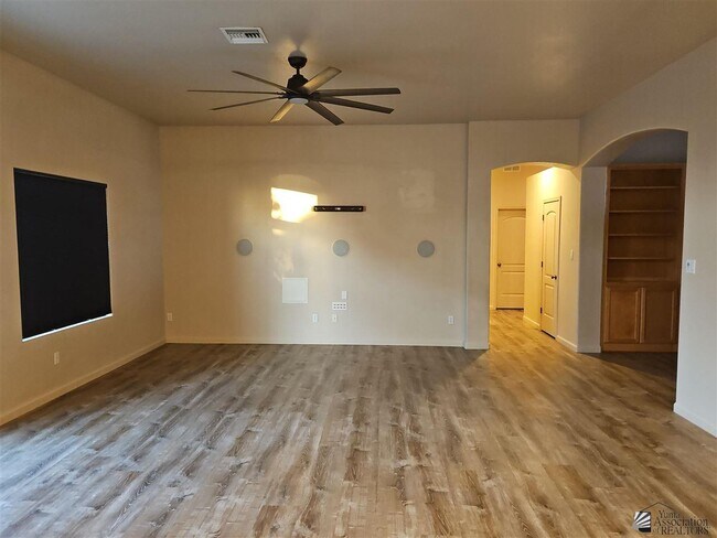 Foto del edificio - 3422 W 16th Ln
