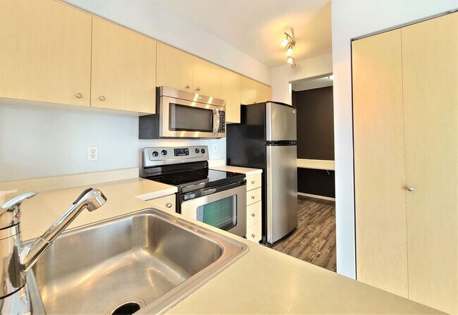 Foto del edificio - Everett Condo at Nautica Soundview 2 bed/2...