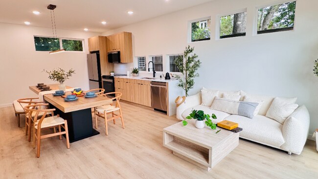 Foto del edificio - 11330 12th Ave NE