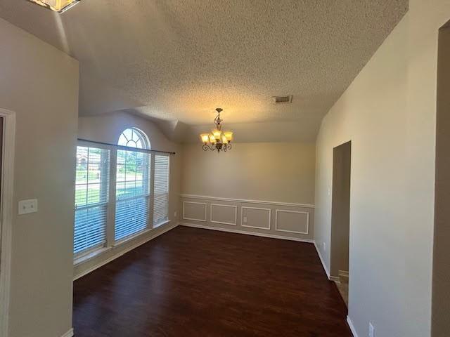 Foto del edificio - 1603 N Timber Brook Dr