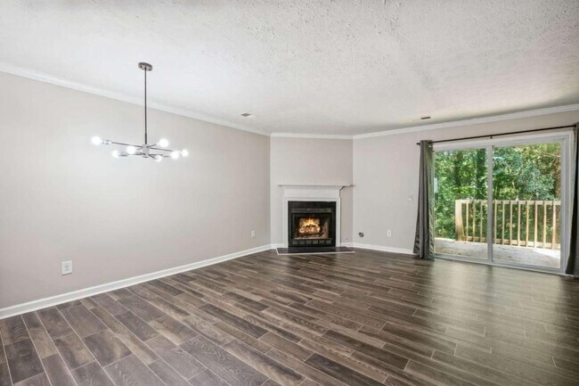 Foto del edificio - 6458 Bedford Ln