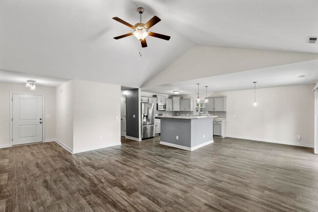 Building Photo - 514 Isaac Br Dr
