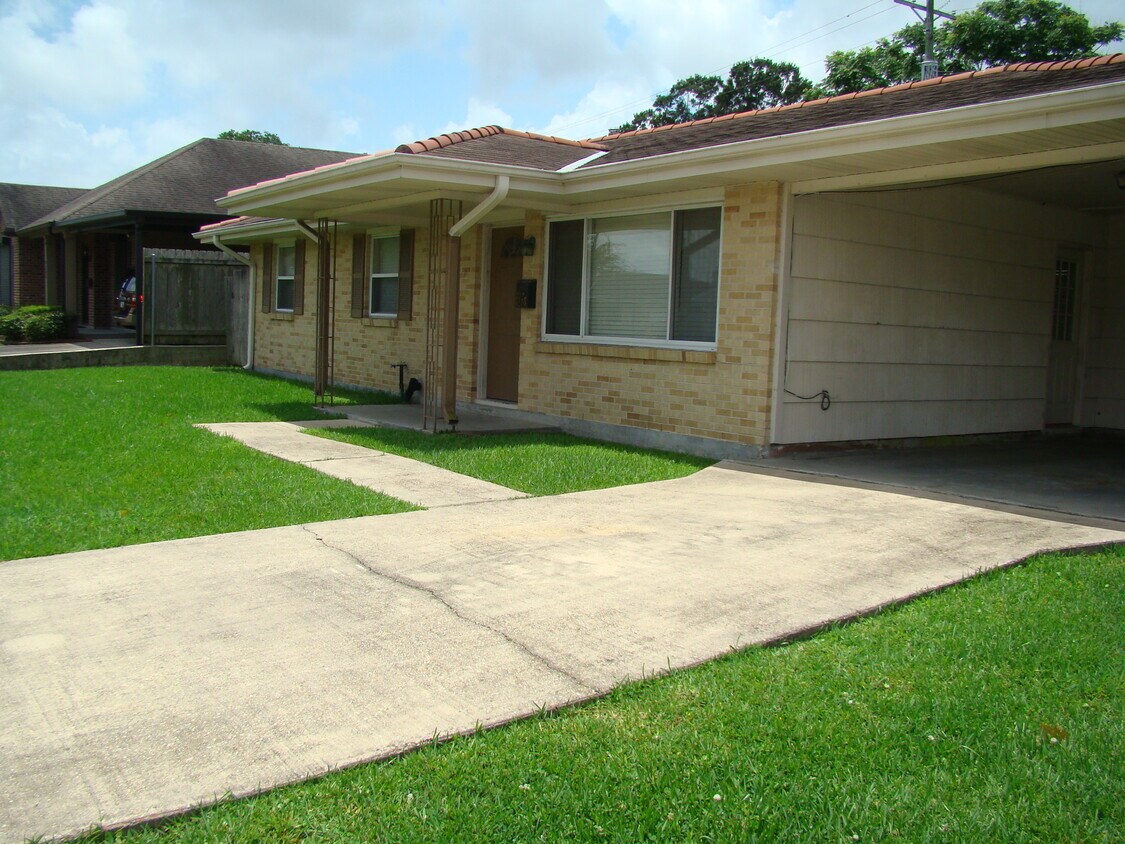 Vista frontal - 4208 Tartan Dr