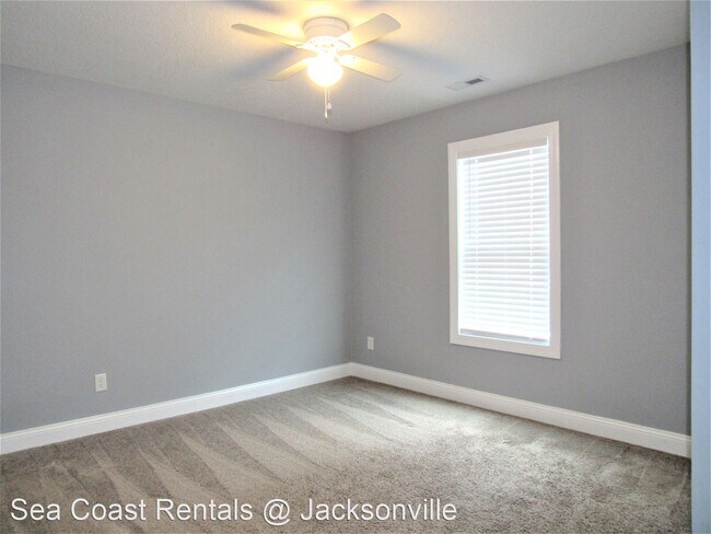 Building Photo - 4 br, 2 bath House - 200 Moonstone Ct