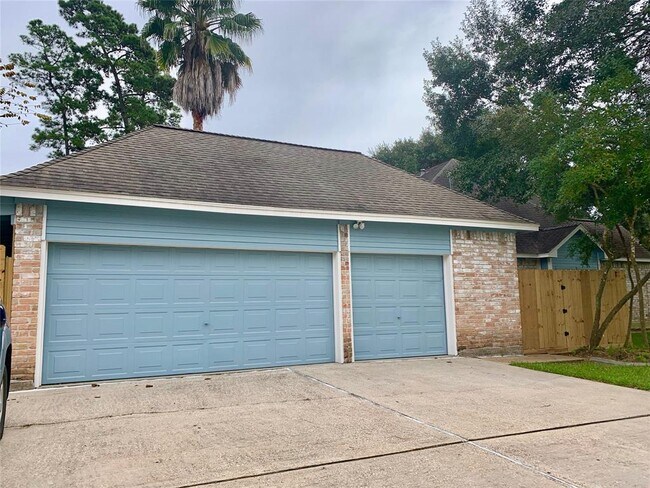 Foto del edificio - 403 Brenda Ln