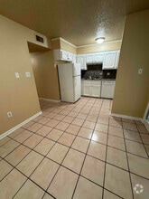 Building Photo - 40468 W Hernandez Ave