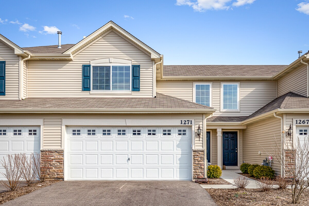 1271 Da Vinci Dr, Hampshire, IL 60140 Townhouse for Rent in Hampshire