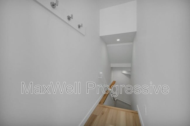 Building Photo - 13516-13115 Avenue