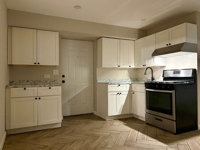 Foto del edificio - 172 Seymour Ave