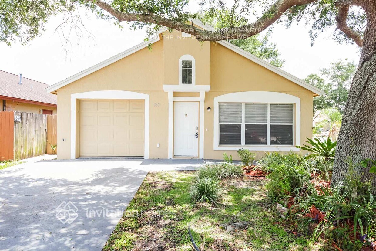 Foto principal - 1401 Brookebridge Dr