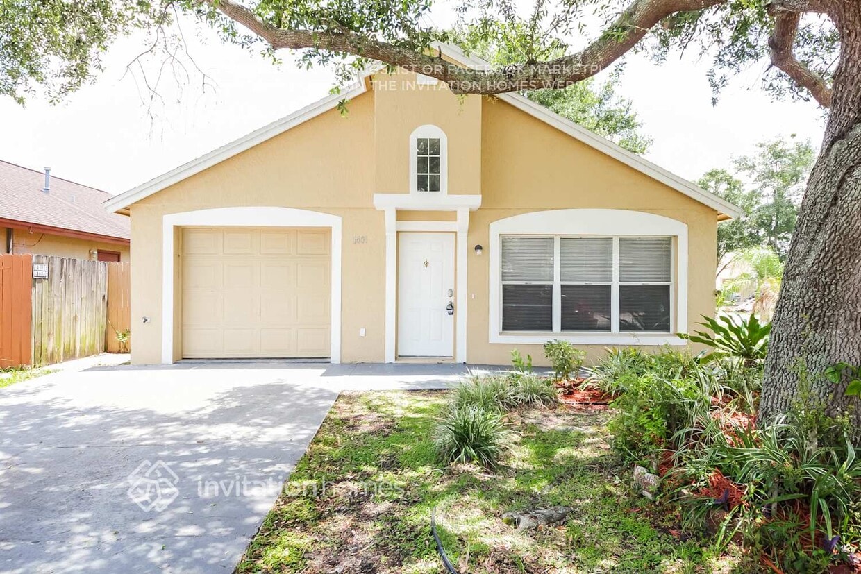 Primary Photo - 1401 Brookebridge Dr