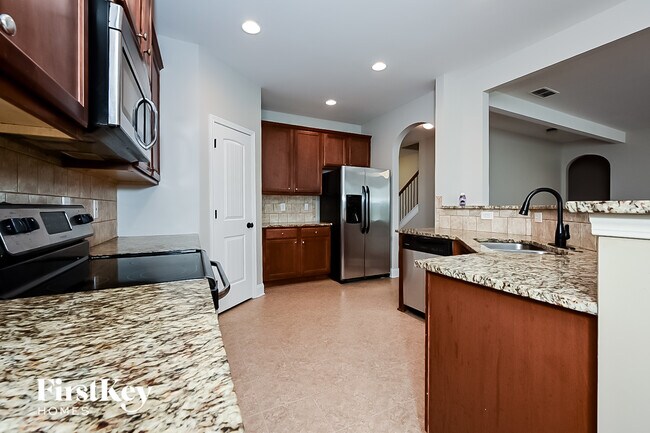 Foto del edificio - 921 Piedmont Dr