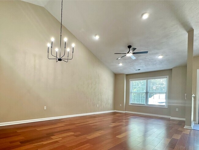 Foto del edificio - 328 Cypress St
