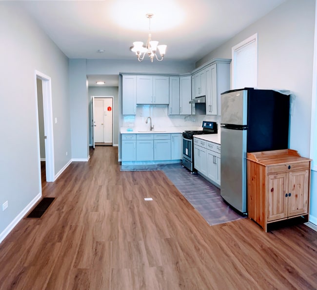 Photo - 3553 S Damen Ave Apartment