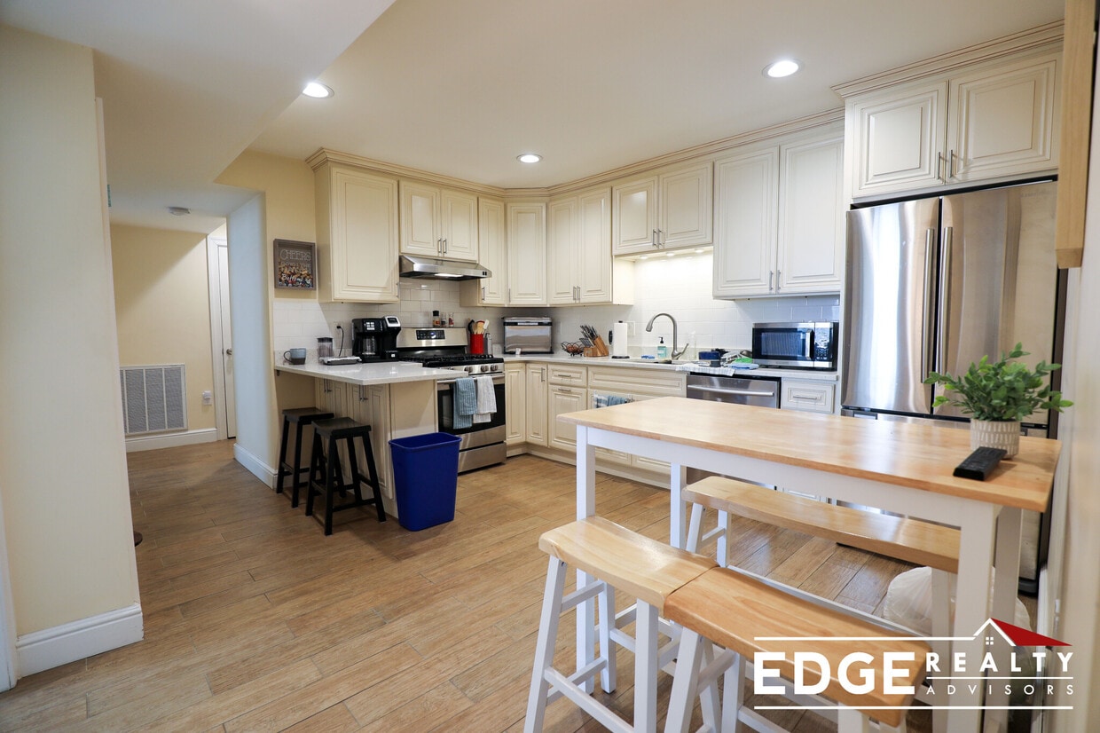 Photo - 1526 Commonwealth Ave. Unit B