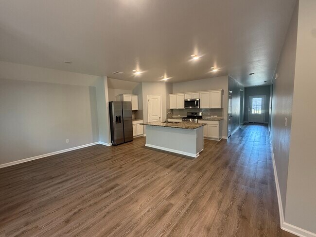 Foto del edificio - 24422 Dawson Ct