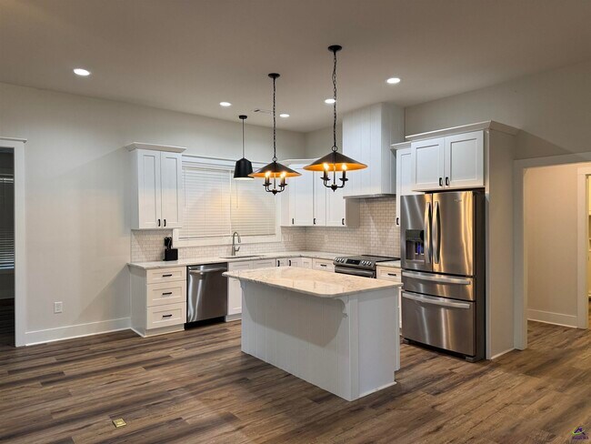 Foto del edificio - 405 Echo Ln