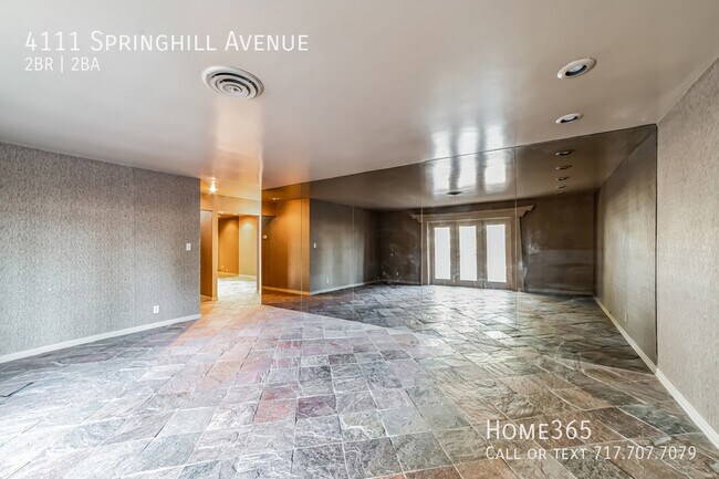 Foto del edificio - Precious 2 bed 2 bath Single-Family Home N...