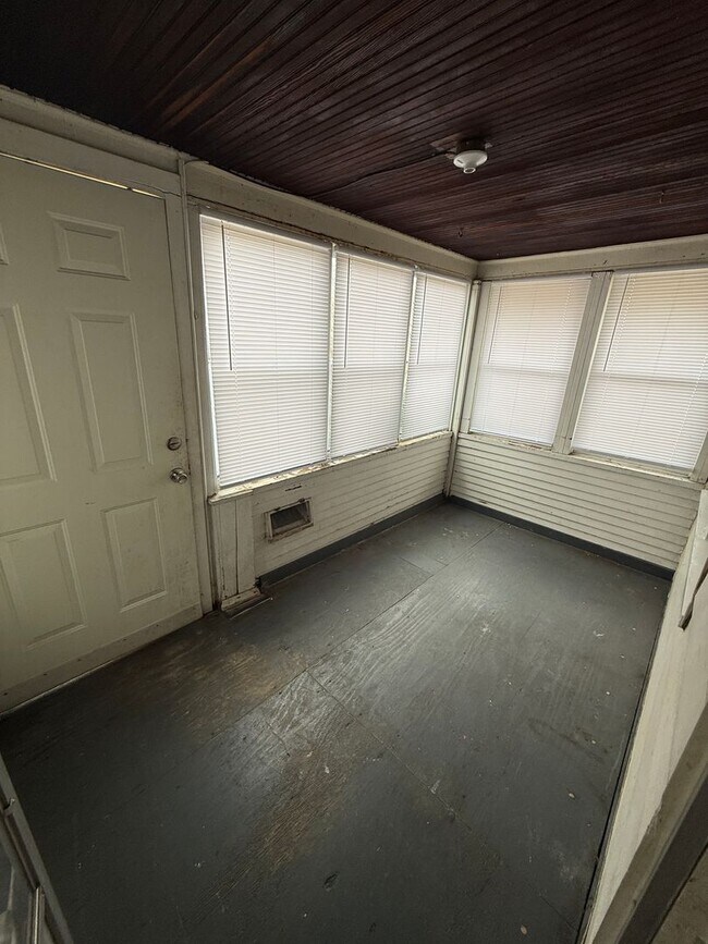 Foto del edificio - 3B / 1B home with over 1200 square feet!