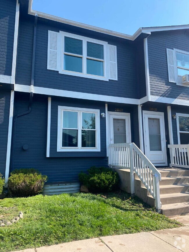Building Photo - 2607 Plumtree Grove