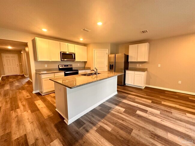 Foto del edificio - 2348 Kirkwood Dr