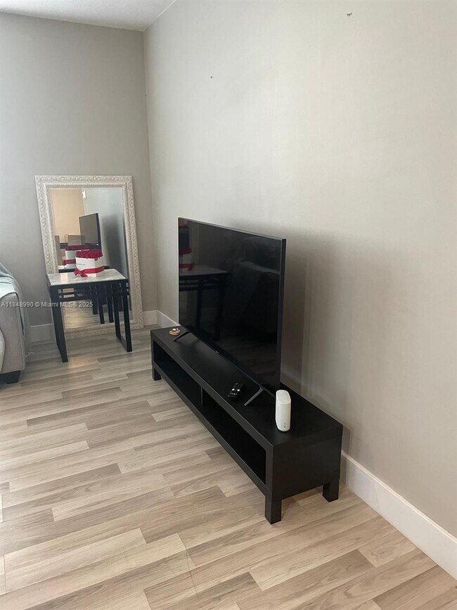 Foto del edificio - 2200 S Ocean Dr