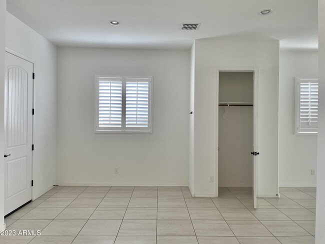 Building Photo - 337 W Glacier Bay Dr