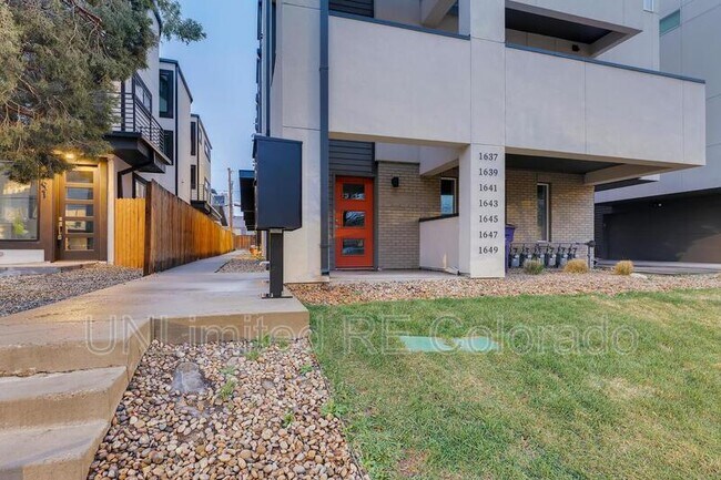 Photo - 1643 Irving St Townhome