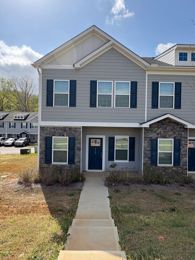 Brand New Townhome | 3 BR/2.5BA | 1-Car Garage | Near Downtown Mooresville - Brand New Townhome | 3 BR/2.5BA | 1-Car Garage | Near Downtown Mooresville