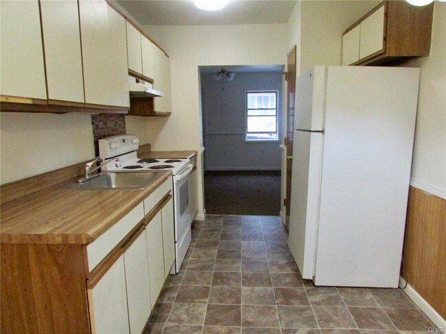 Foto del edificio - 128 2nd St
