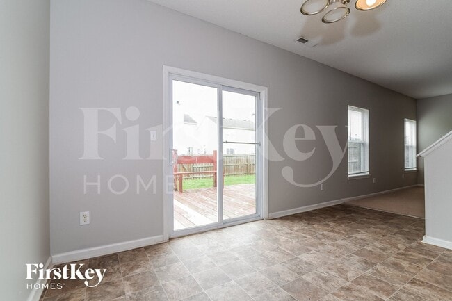 Foto del edificio - 7138 Parklake Pl