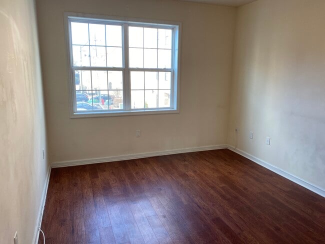 Entering master bedroom from living room - 5805 JEFFERSON St