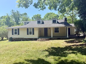 Building Photo - 360 Bluegrass Ave