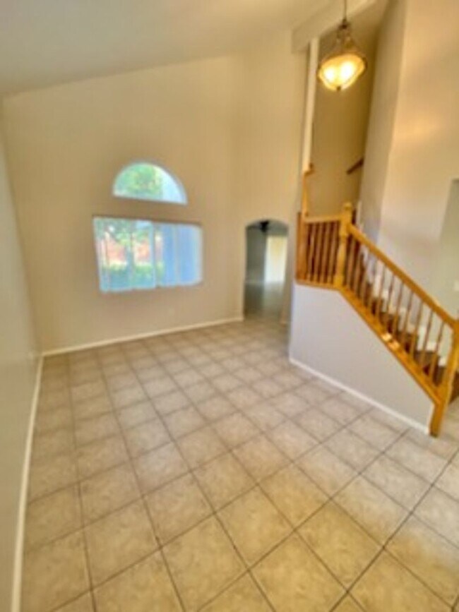 Foto del edificio - 4 bed/ 3 bath Recently Updated Home!