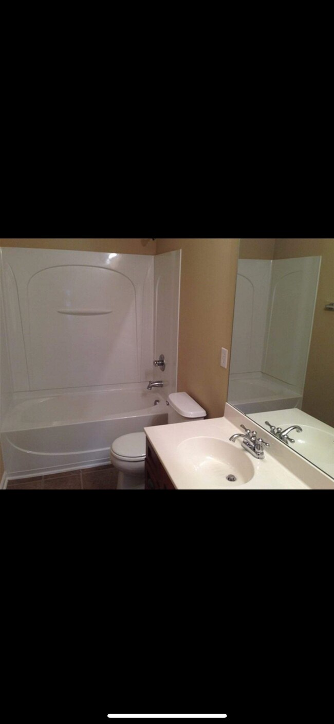 Building Photo - 206 Woodbrook Way