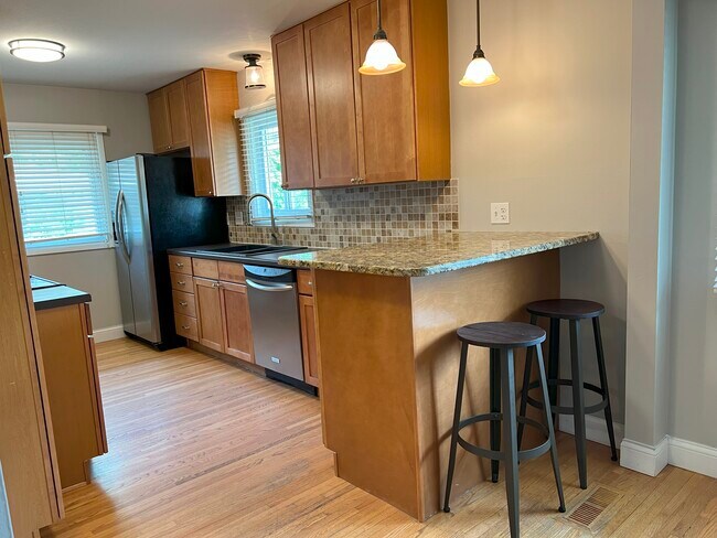 Foto del edificio - 6420 Xerxes Ave S