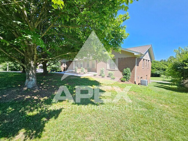 Building Photo - 7304 Deane Hill Dr