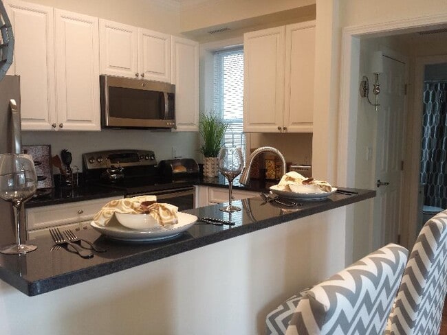 Building Photo - 14 Chauncy St