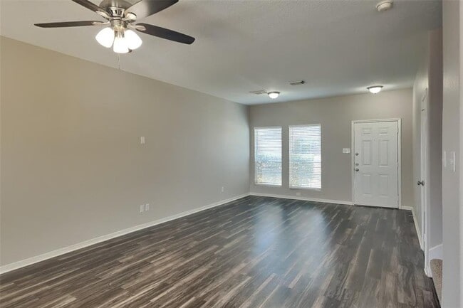 Building Photo - 15526 Hazel Thicket Tr