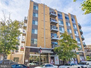 Building Photo - 2550 17th St NW