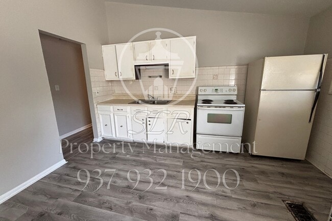 Foto del edificio - 3222 Athens Ave