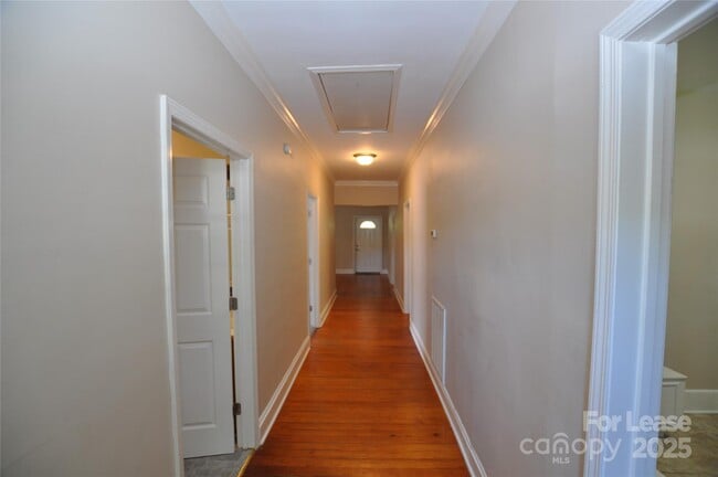Building Photo - 1731 Perfection Ave
