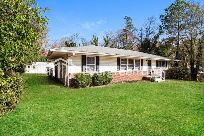 Foto del edificio - 106 Whitener Ave