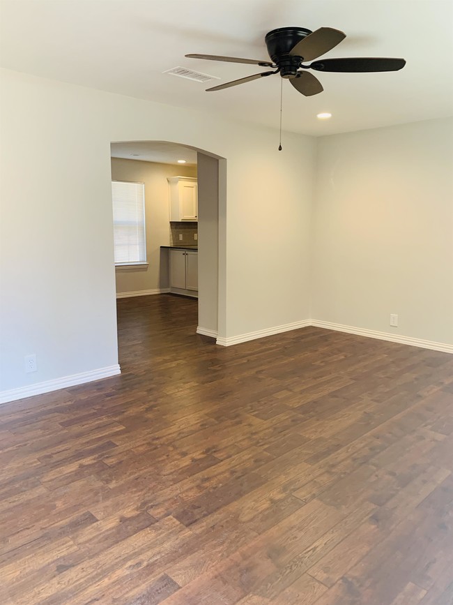 Building Photo - 1214 West W M Watson Boulevard