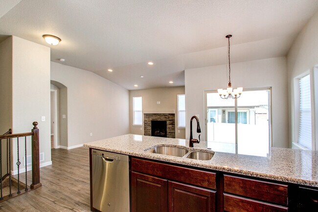 Building Photo - Maintenance Free Patio Home!!!!!